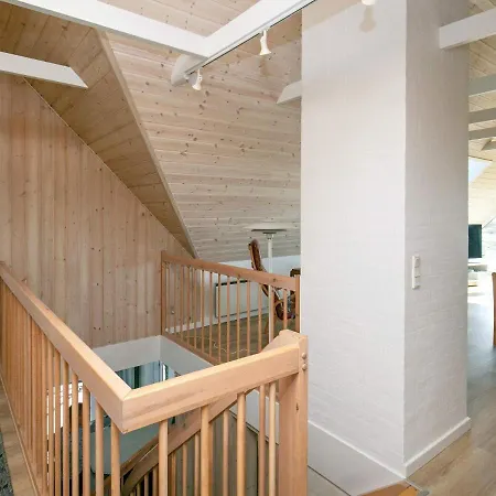 Three-bedroom Holiday In 44 * Blavand
